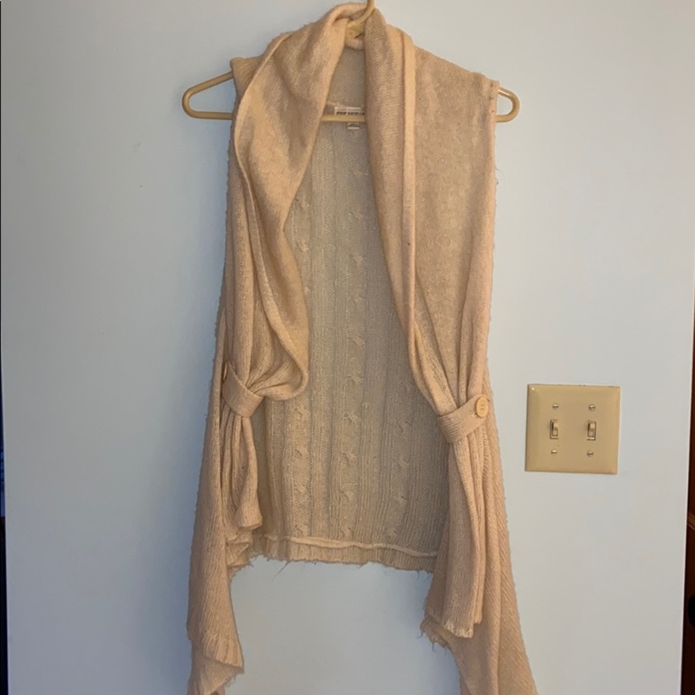 Sleeveless sweater